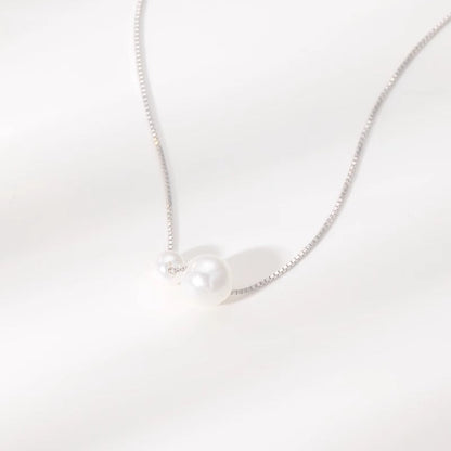 Beautiful Pearl Necklace with Unique Style