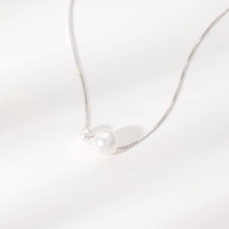 Beautiful Pearl Necklace with Unique Style