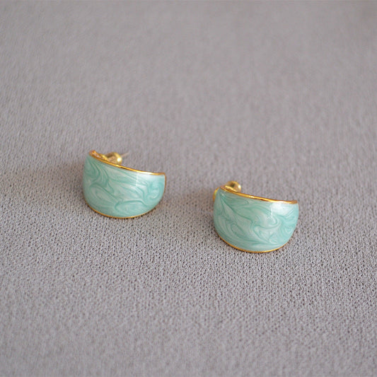 Elegant Silver Earring for Every Occasion