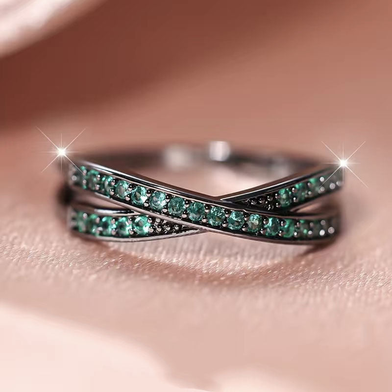 Classic Silver Ring with Timeless Appeal