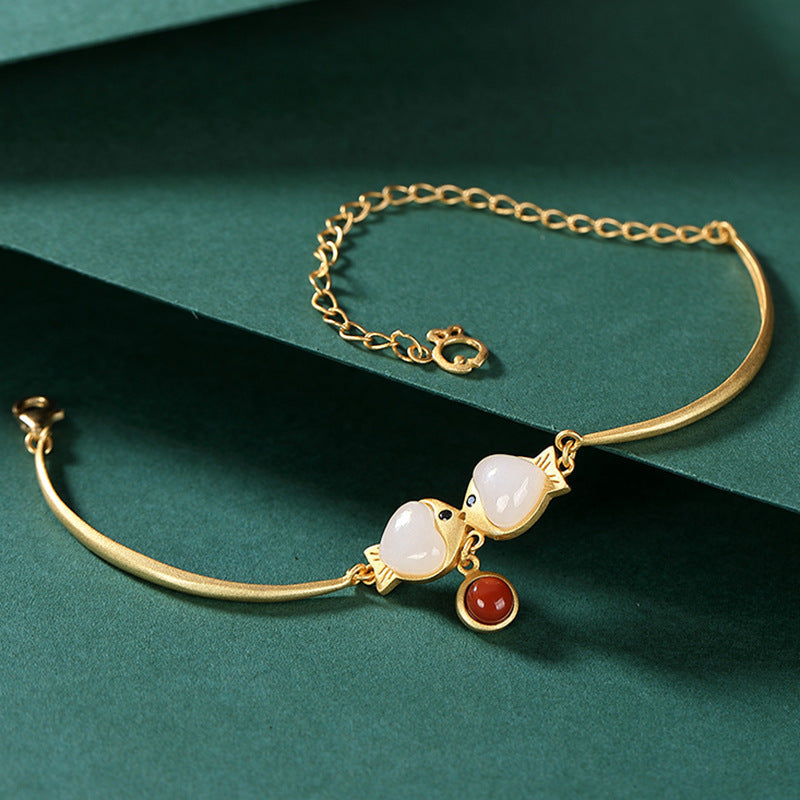 Charming Gold Bracelet for Any Occasion