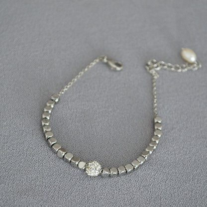Stunning Gold Bracelet for Daily Wear