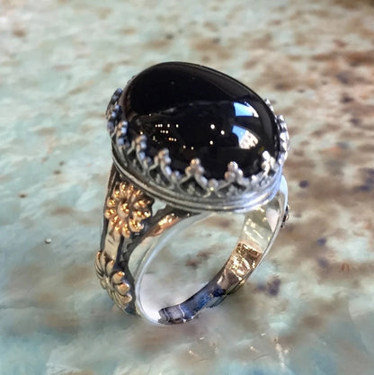 Charming Gold Ring for Any Occasion