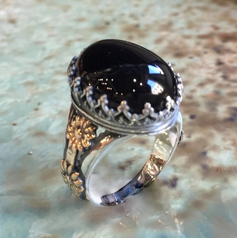 Charming Gold Ring for Any Occasion