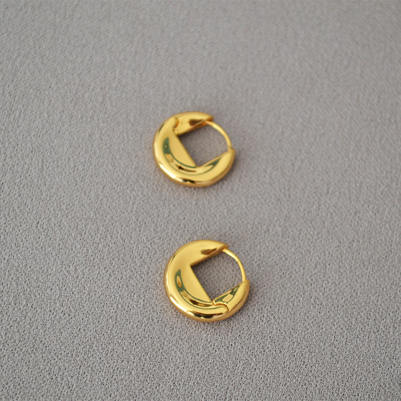 Beautiful Gold Earring with Unique Style