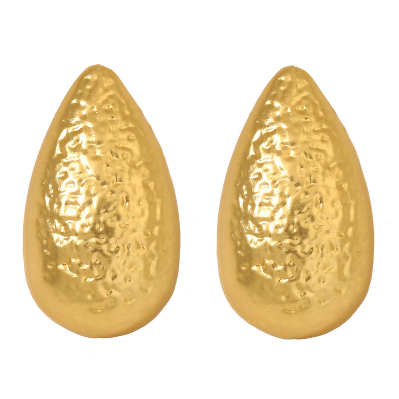 Classic Gold Earring with Timeless Appeal