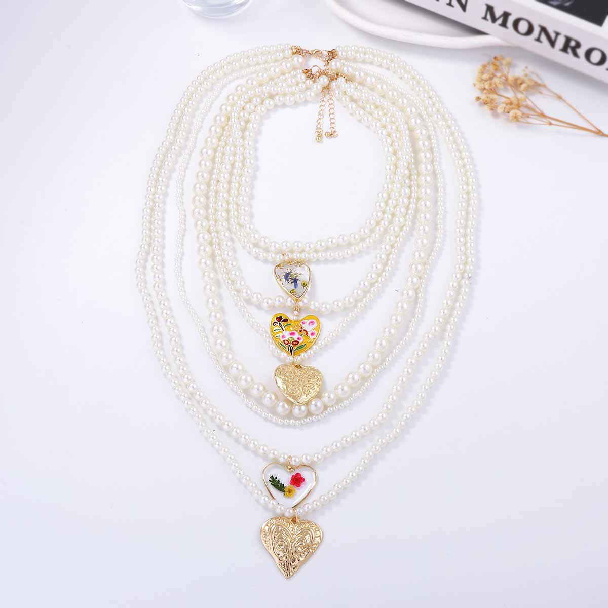 Classic Pearl Necklace with Timeless Appeal