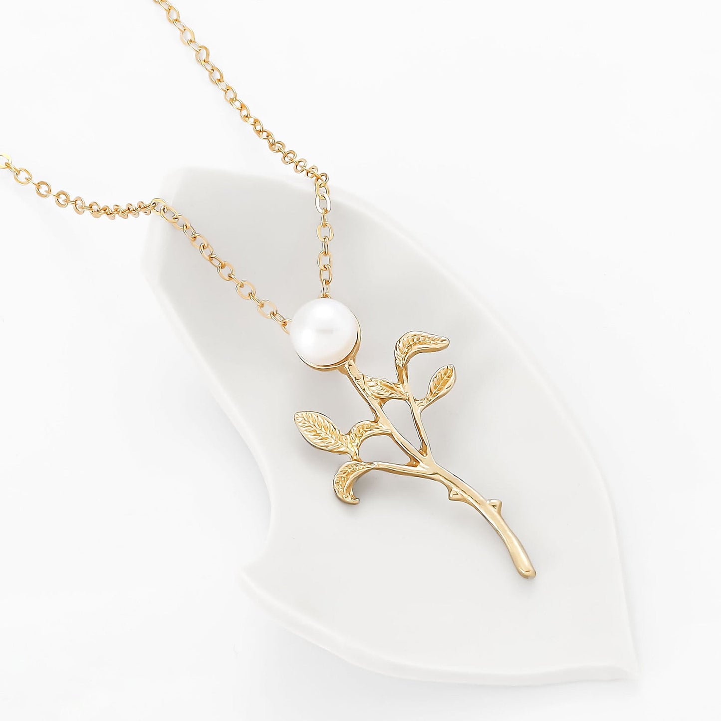 Stunning Pearl Necklace for Daily Wear