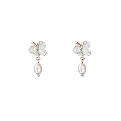 Stunning Pearl Earring for Daily Wear