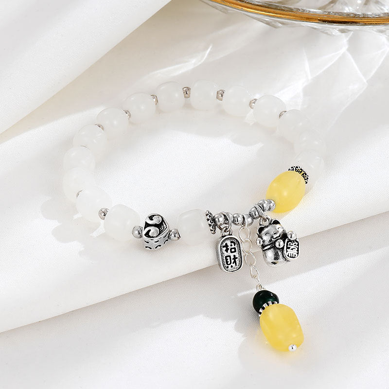Classic Silver Bracelet with Timeless Appeal