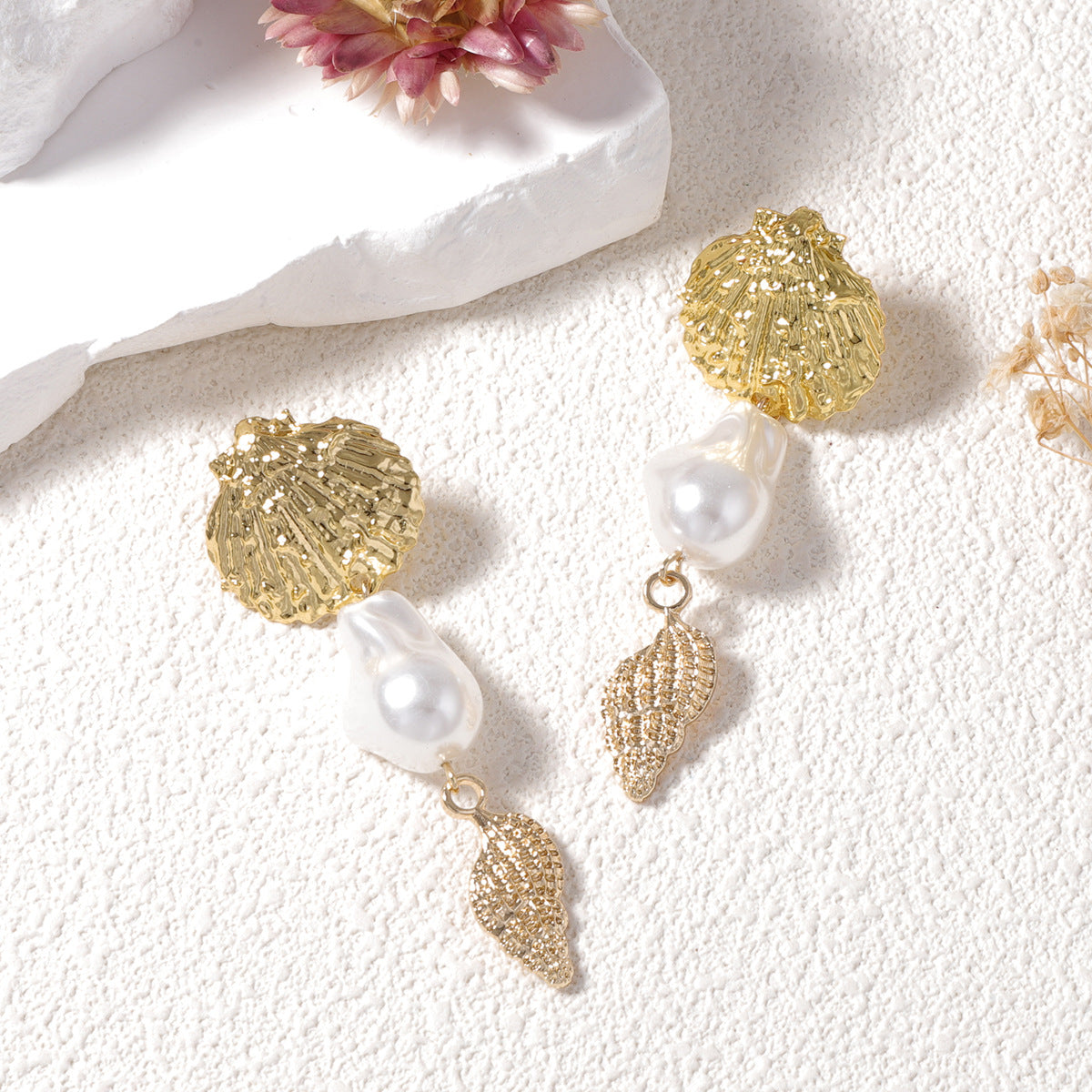 Romantic Pearl Earring for Special Moments