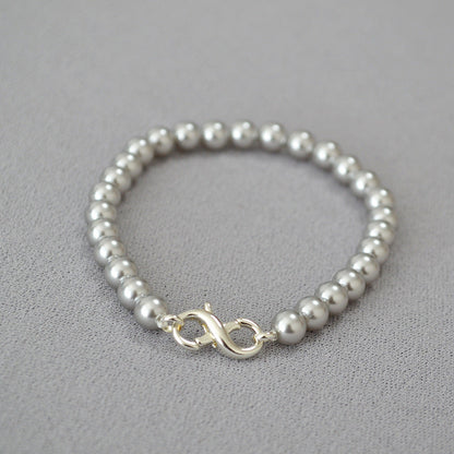 Classic Pearl Necklace with Timeless Appeal