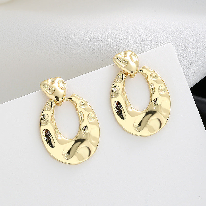 Elegant Gold Earring for Every Occasion