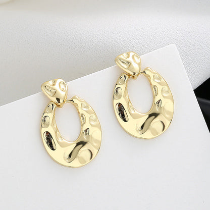 Elegant Gold Earring for Every Occasion