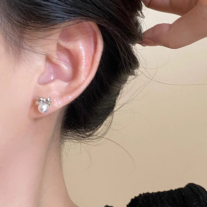 Classic Pearl Earring with Timeless Appeal