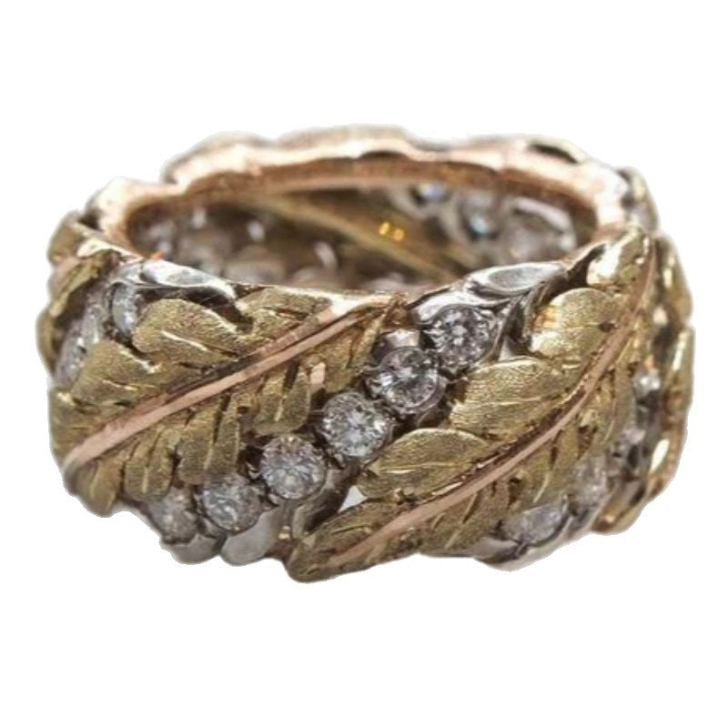 Classic Gold Ring with Timeless Appeal