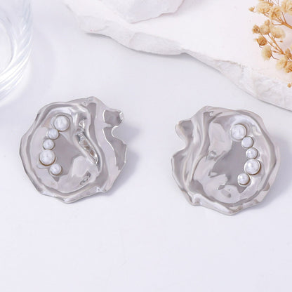 Charming Pearl Earring for Any Occasion