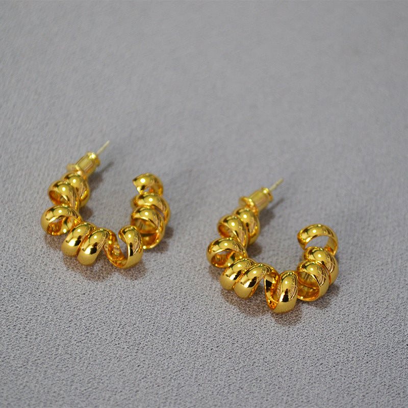 Beautiful Gold Earring with Unique Style