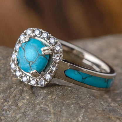 Classic Silver Ring with Timeless Appeal