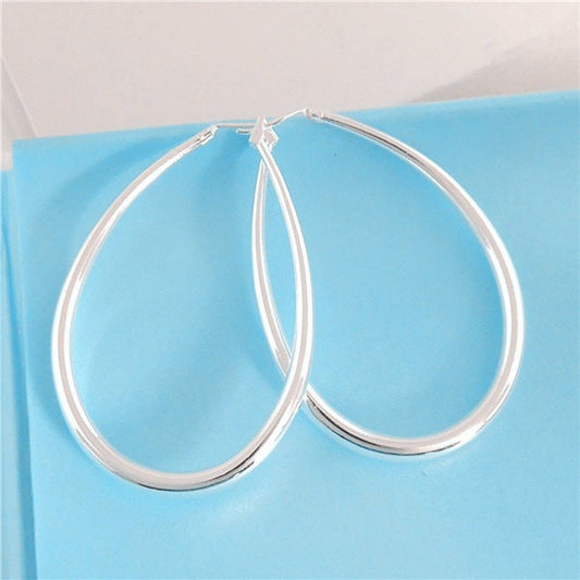 Romantic Silver Earring for Special Moments