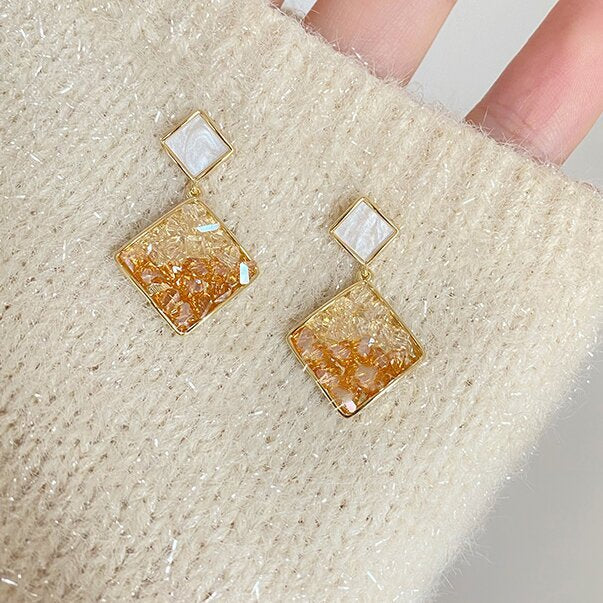 Charming Earring for Any Occasion