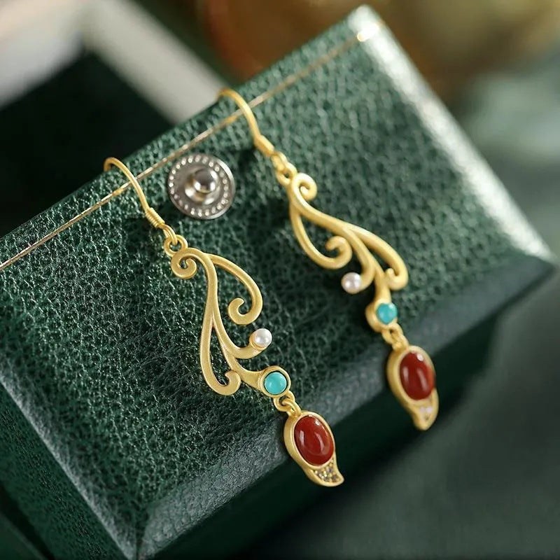 Beautiful Gold Earring with Unique Style