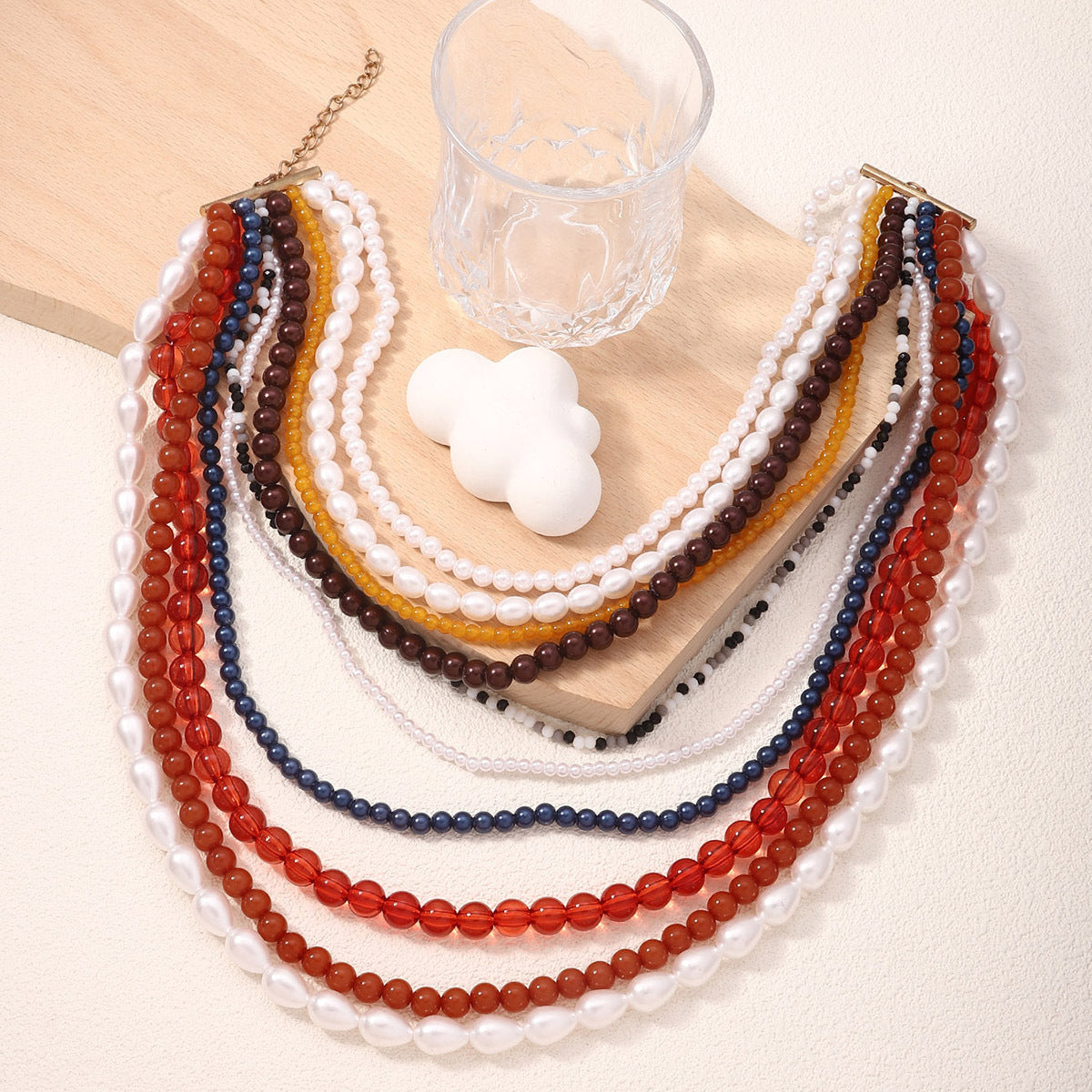 Classic Pearl Necklace with Timeless Appeal