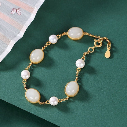 Charming Gold Bracelet for Any Occasion