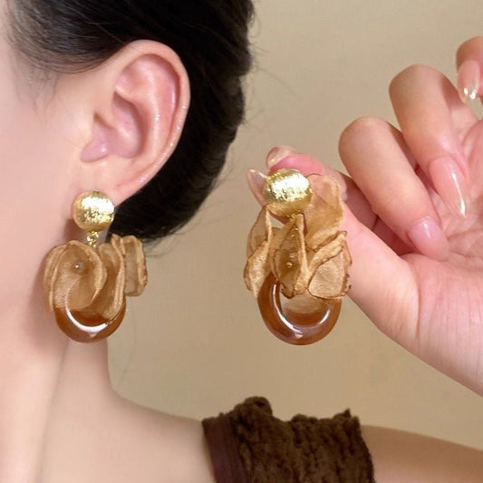 Classic Earring with Timeless Appeal