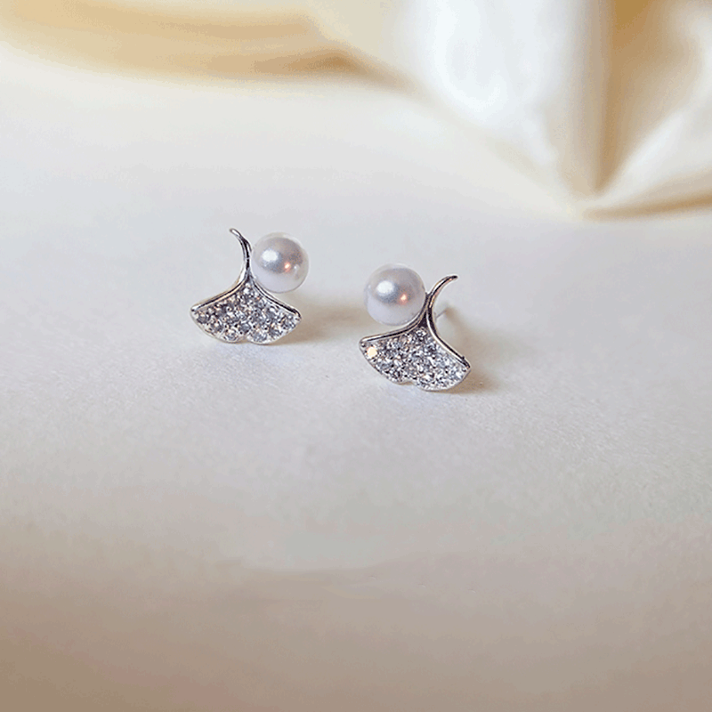 Delicate Artisan Pearl Earring