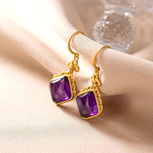 Romantic Gold Earring for Special Moments