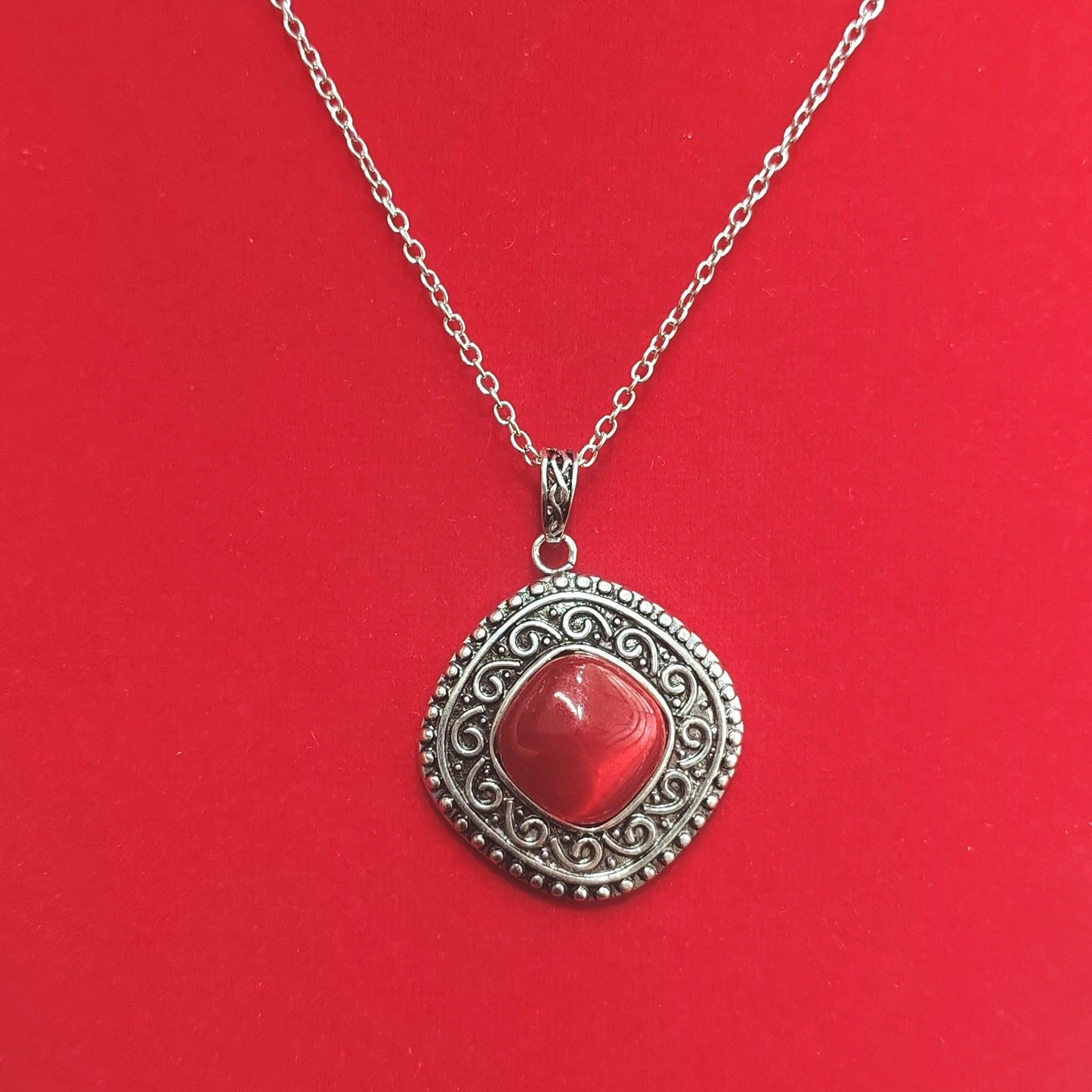 Romantic Necklace for Special Moments
