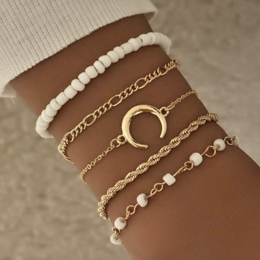 Beautiful Set with Unique Style