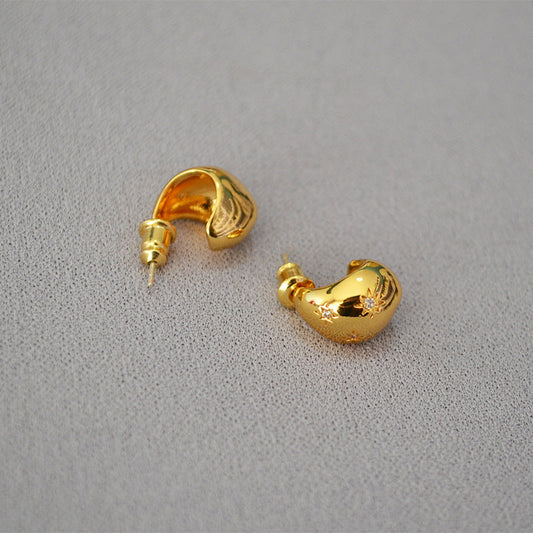 Beautiful Silver Earring with Unique Style