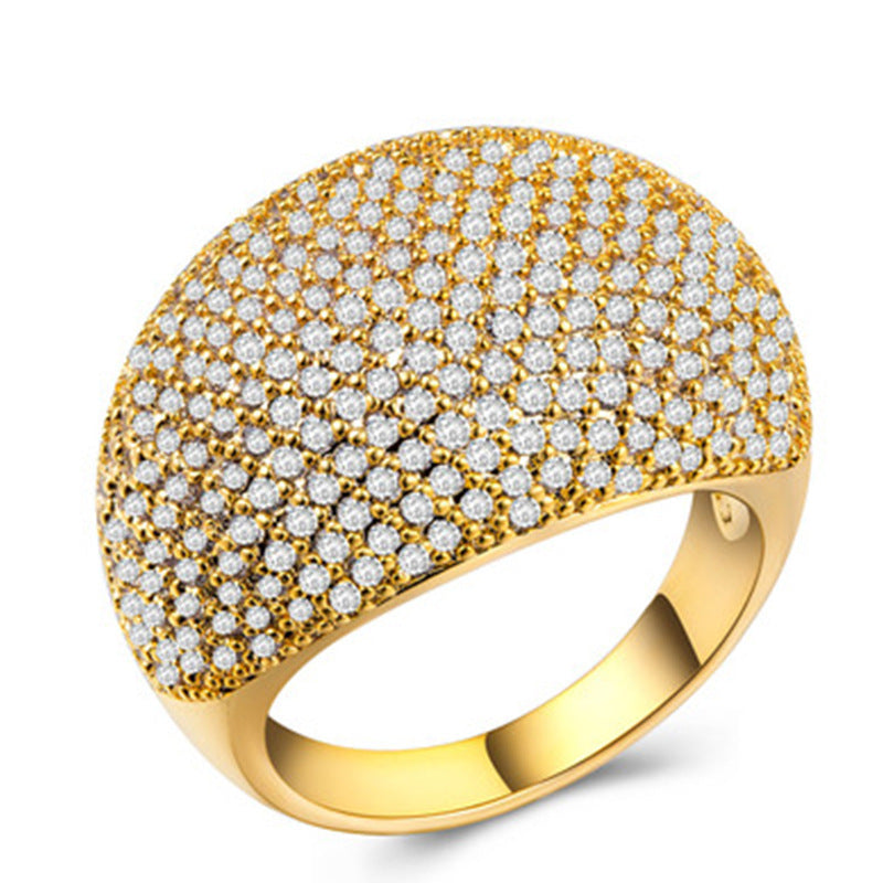 Classic Gold Ring with Timeless Appeal