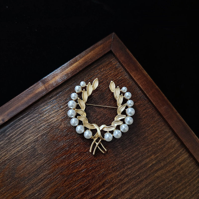 Romantic Pearl Piece for Special Moments