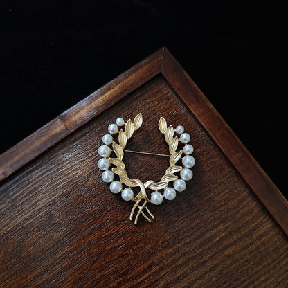 Romantic Pearl Piece for Special Moments