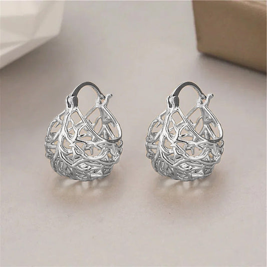 Charming Gold Earring for Any Occasion