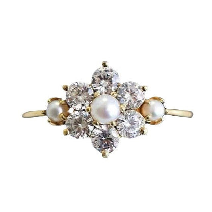 Beautiful Pearl Ring with Unique Style