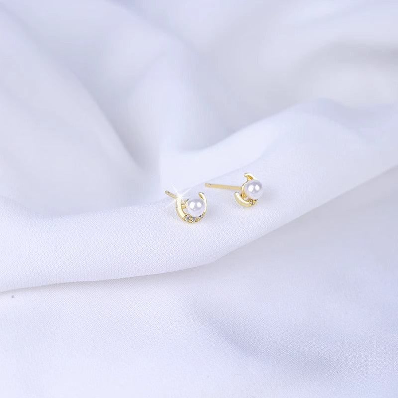 Charming Pearl Earring for Any Occasion