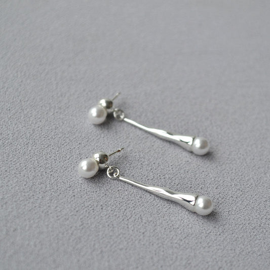 Romantic Silver Earring for Special Moments