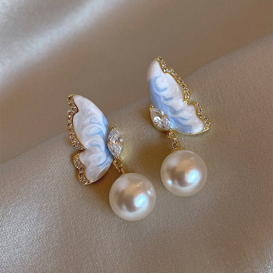 Romantic Pearl Earring for Special Moments