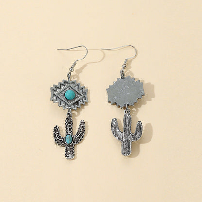 Charming Silver Earring for Any Occasion