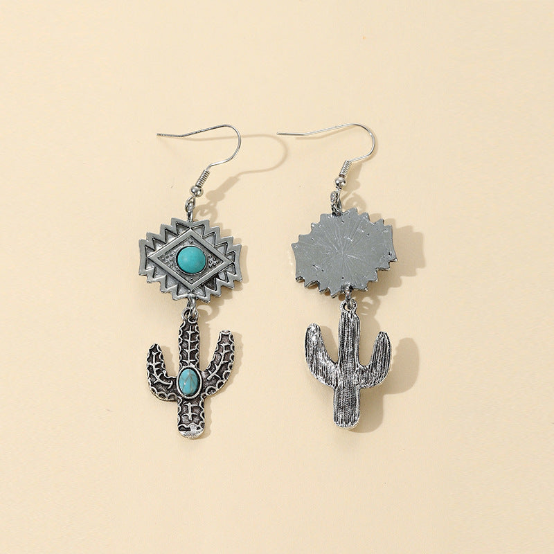 Charming Silver Earring for Any Occasion