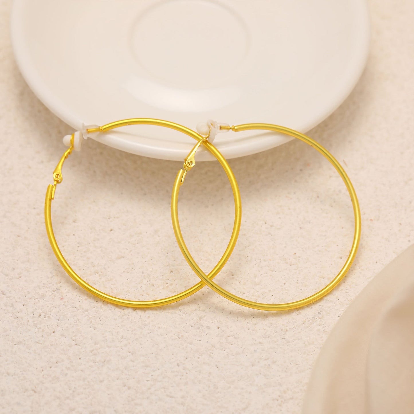 Charming Earring for Any Occasion