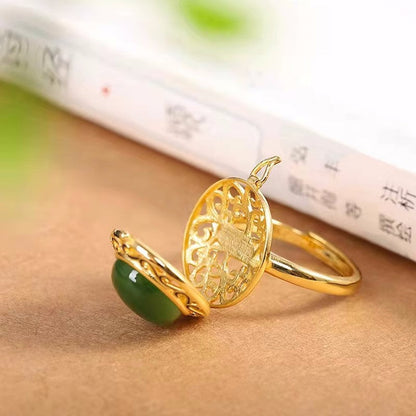 Classic Gold Ring with Timeless Appeal