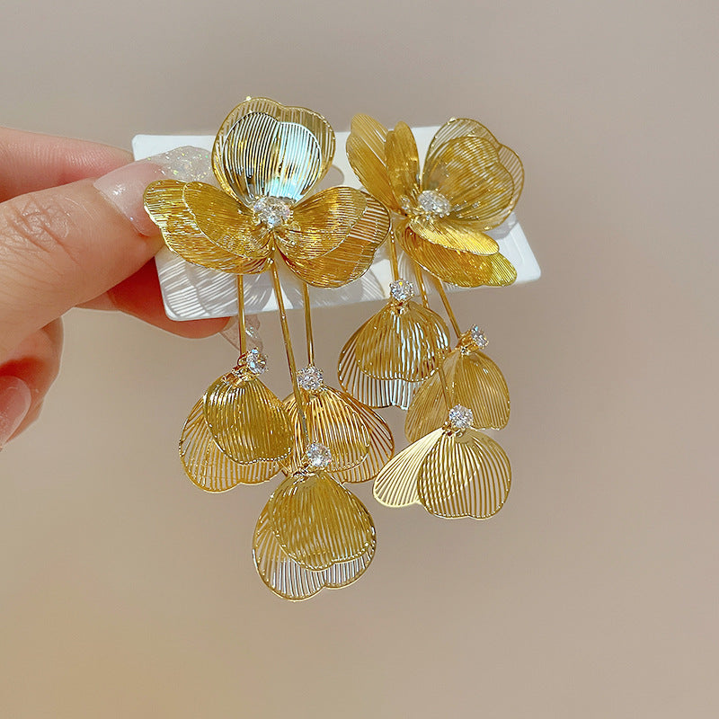 Elegant Earring for Every Occasion