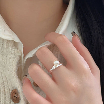 Classic Pearl Ring with Timeless Appeal