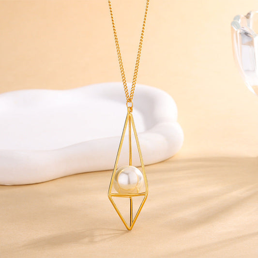 Classic Pearl Necklace with Timeless Appeal
