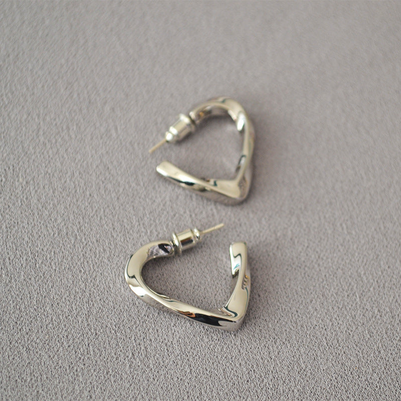 Romantic Gold Earring for Special Moments